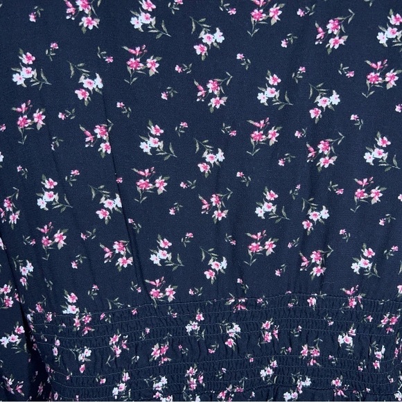 MEDIUM AMERICAN EAGLE BLACK PINK FLORAL  DRESS COTTAGE  LONG SLEEVE - Picture 9 of 12